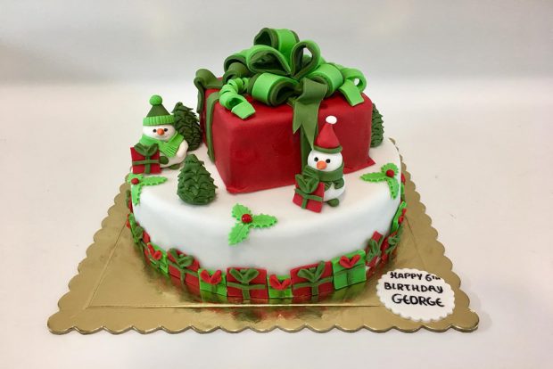 Birthday cake christmas