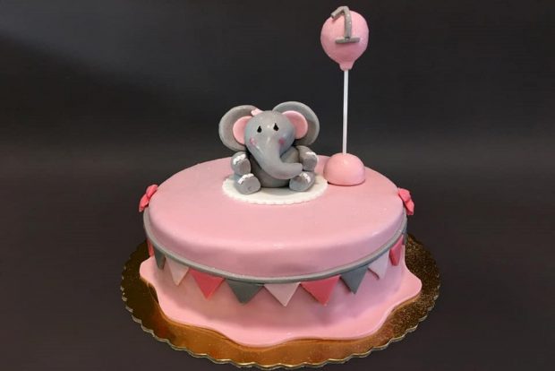 Birthday cake elephant