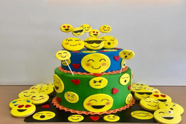 Birthday cake emoji