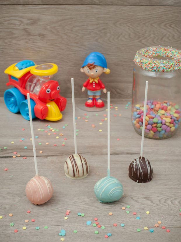 Cake pops choco colors