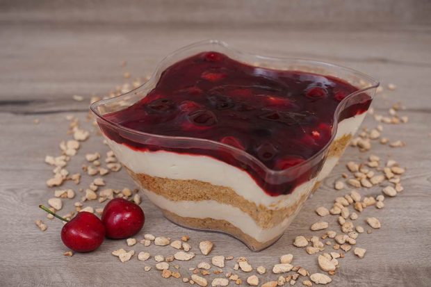 Middle cheese cake cherry
