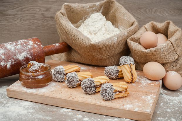 petit four jam coco