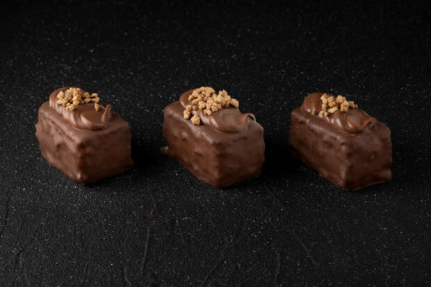 Walnut cake mini