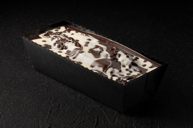 Mixed cake with white and dark chocolate coating